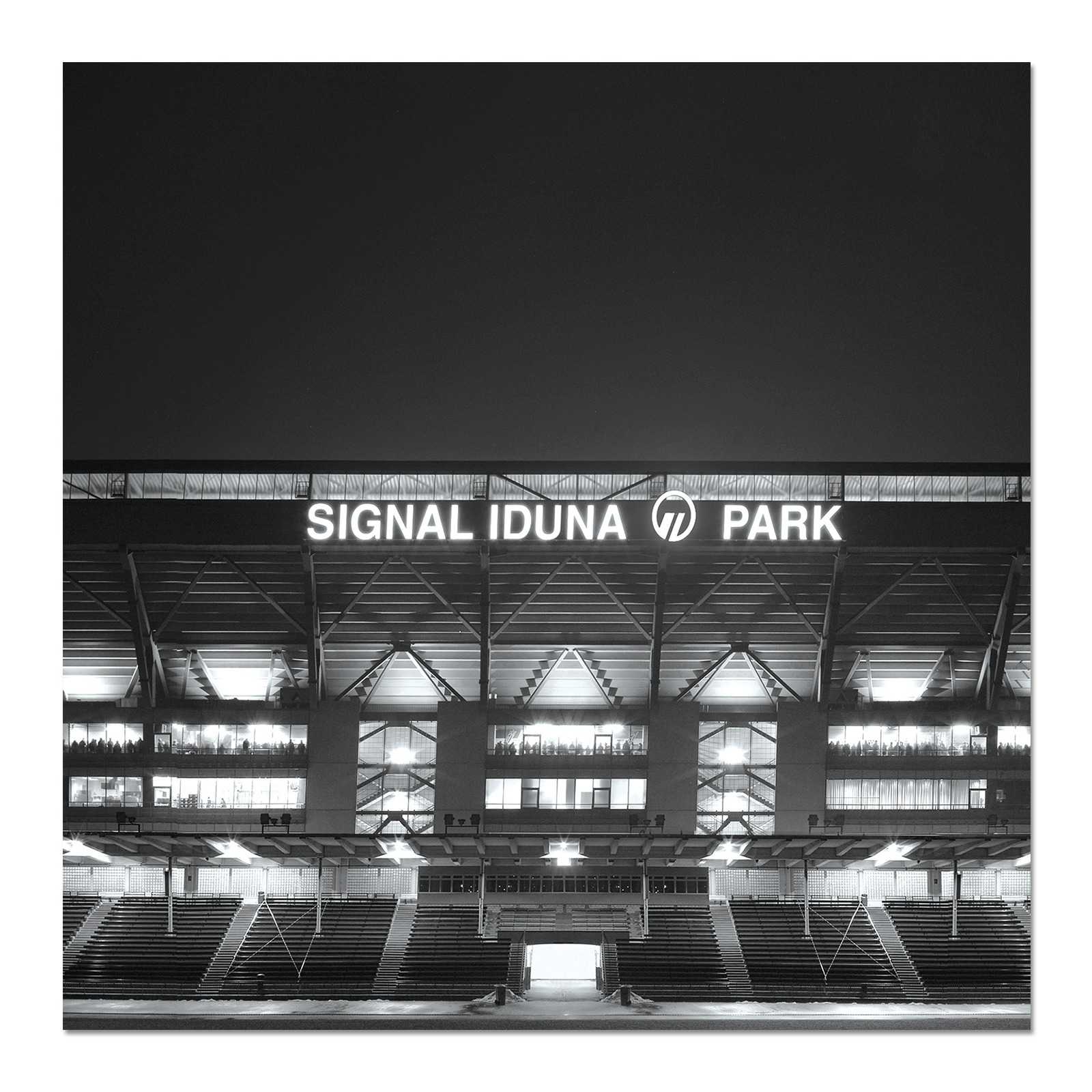 Kunstdruck „SIGNAL IDUNA PARK - II“ 50x50 cm in Schwarzweiß mit beleuchteter Stadionfront und leuchtendem SIGNAL IDUNA PARK-Schriftzug, Frontansicht.
