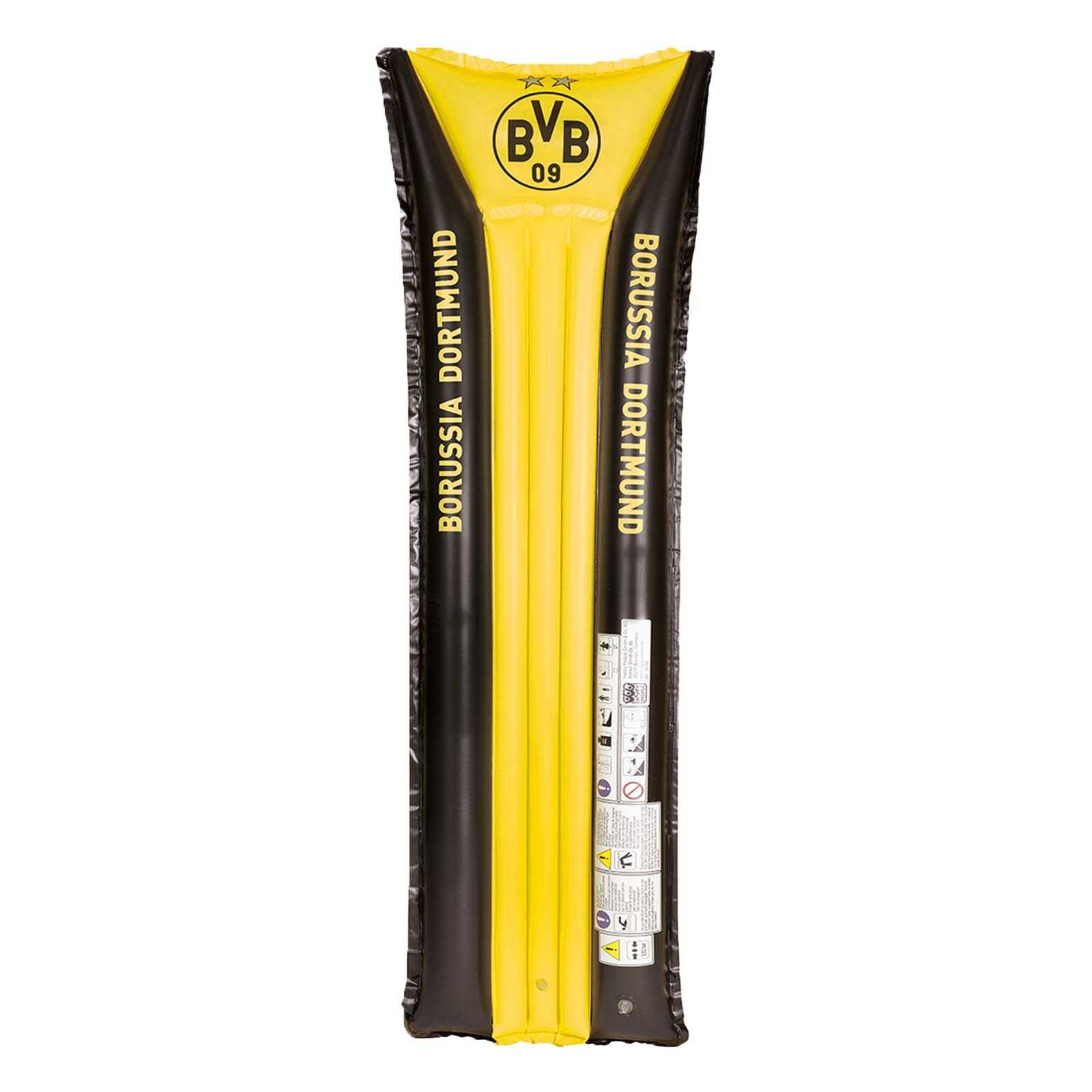 Frontansicht der BVB Luftmatratze in schwarzgelb mit zentralem BVB-Emblem und dem Schriftzug "Borussia Dortmund" an den Seiten.