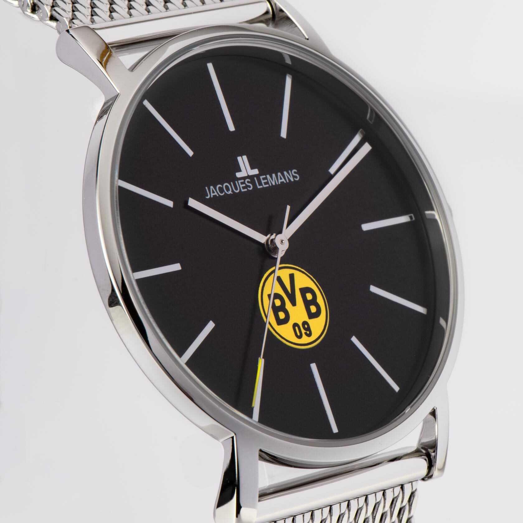 Detailansicht der BVB Uhr Unisex mit schwarzem Zifferblatt, silbernem Milanaiseband von Jacques Lemans und gelbem BVB-Emblem.