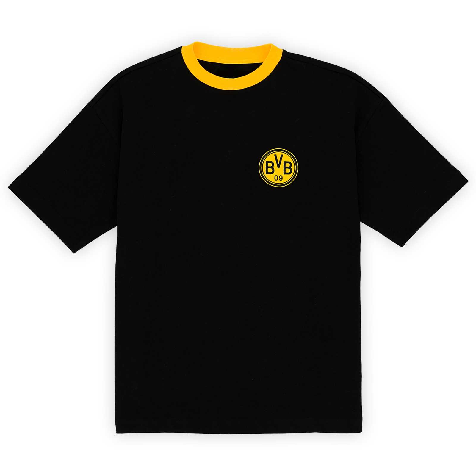 Vorderansicht des schwarzen BVB-T-Shirts mit gelbem Kragen und BVB-Logo auf der Brust.