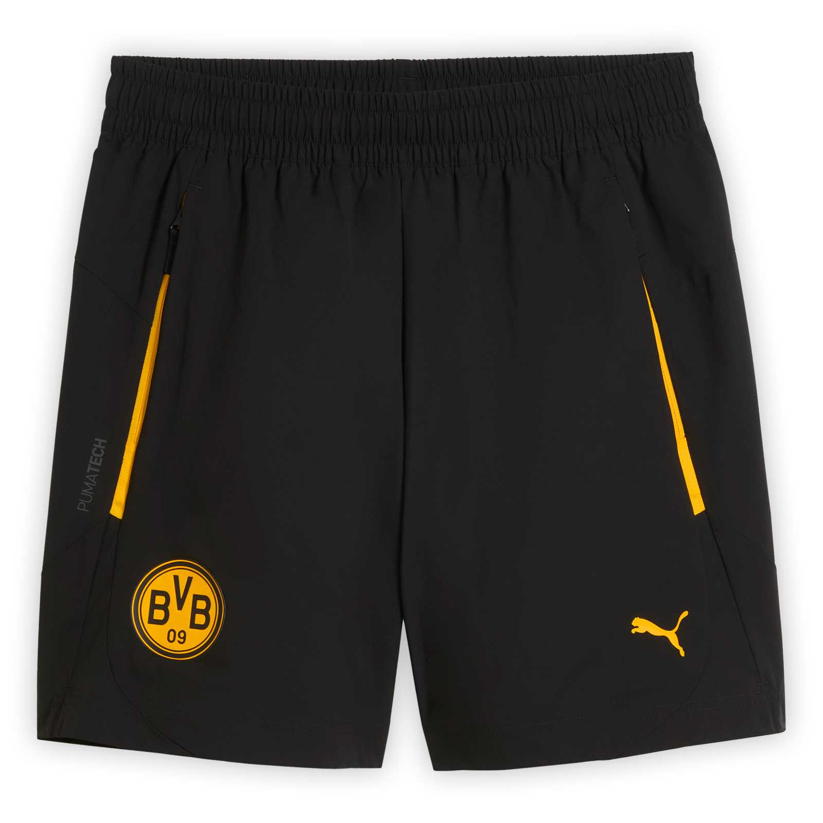 Frontansicht der BVB PUMA Tech Relaxed Short (schwarz) mit gelbem Akzenten und gelbem BVB-Emblem und Puma-Logo.