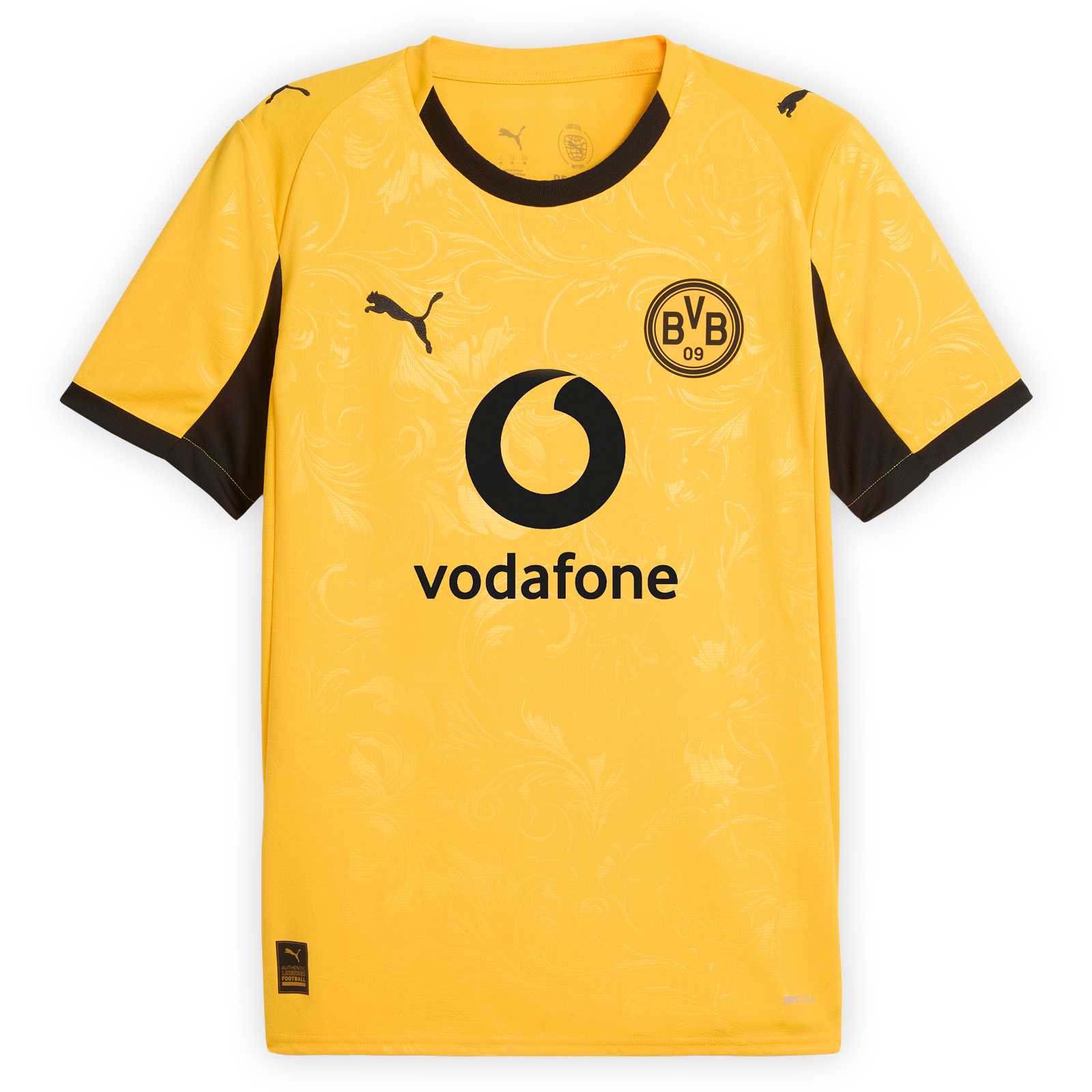 Vorderansicht des gelben BVB Cuptrikots 25/26 mit Rundhals-Ausschnitt, Vodafone-Logo mittig auf dem Brustbereich, darüber links das PUMA-Logo und rechts das BVB-Retro-Logo