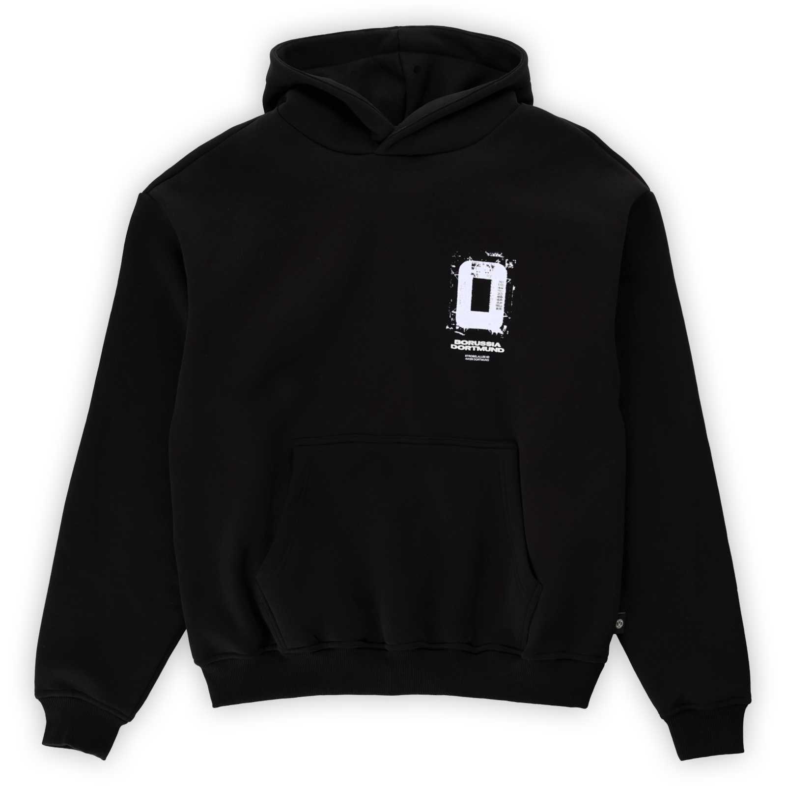 Vorderansicht des schwarzen BVB Hoodies mit Kängurutasche und Kapuze sowie kleinem Print auf der linken Brust.
