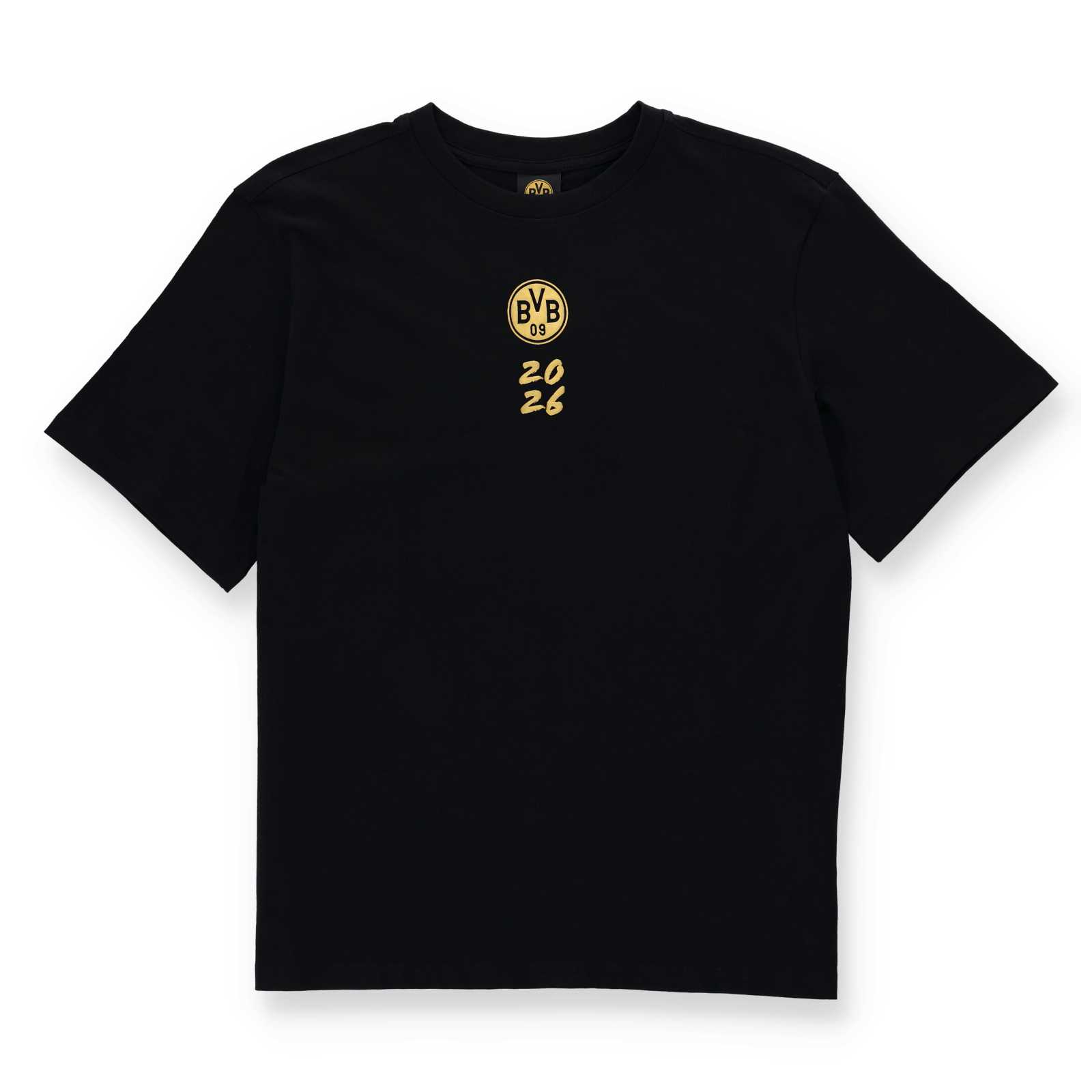 Die Vorderansicht des schwarzen Shirts mit goldenem BVB-Emblem und der Jahreszahl 2026 auf der Brust.