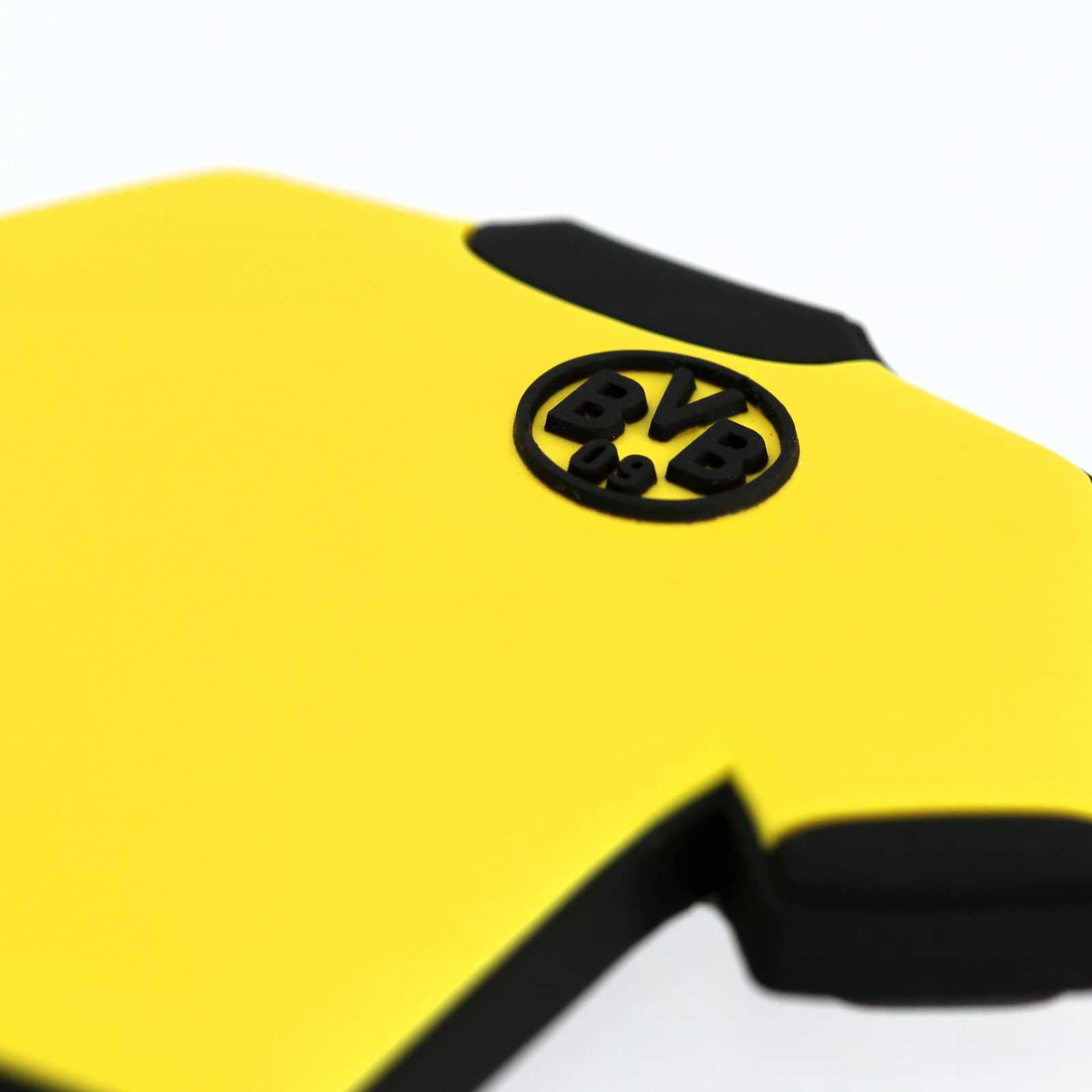 Detailansicht des BVB-Magneten in Trikotform mit BVB-Logo auf der Brust.