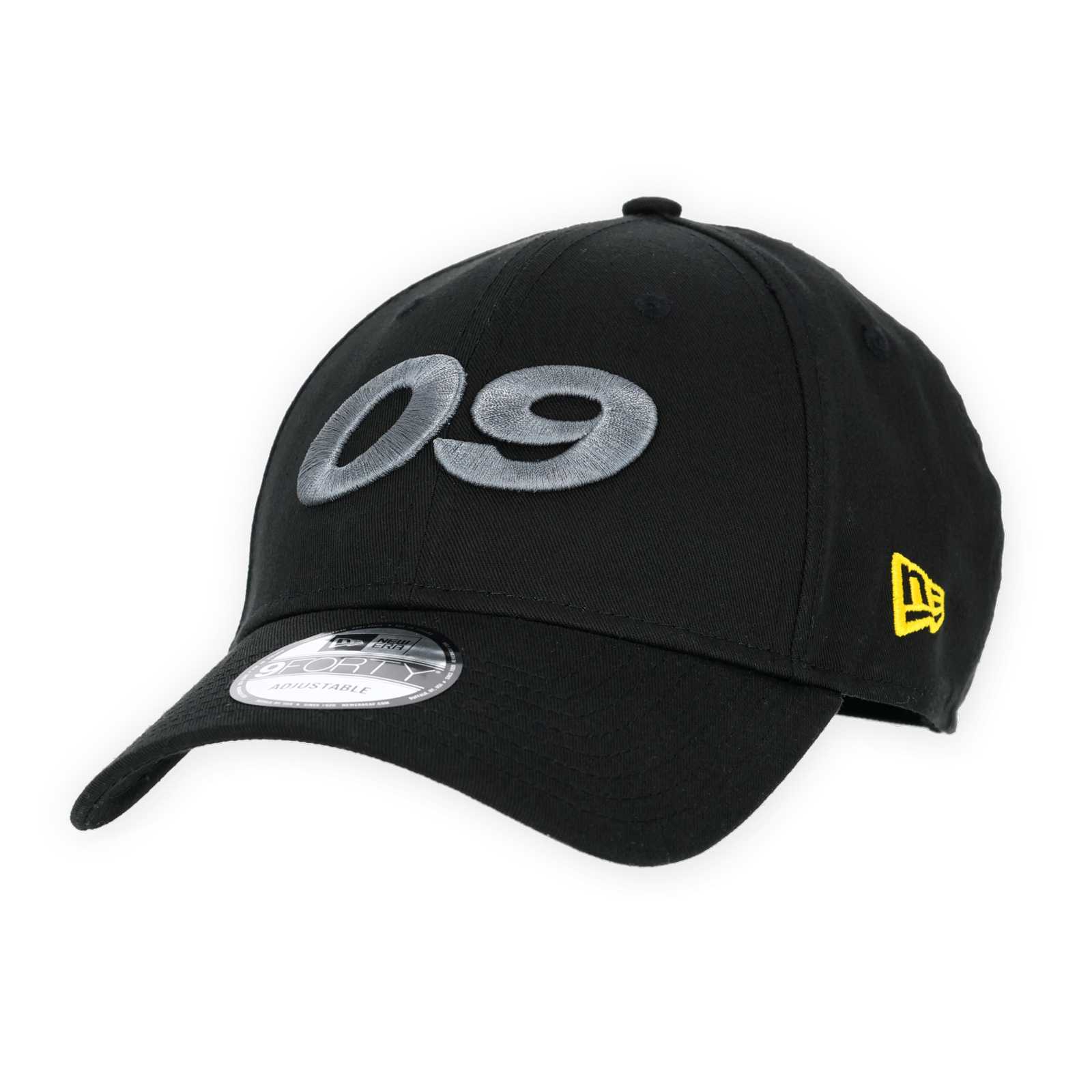 Vorderansicht der schwarzen BVB-Kappe mit grauem 09-Aufdruck.