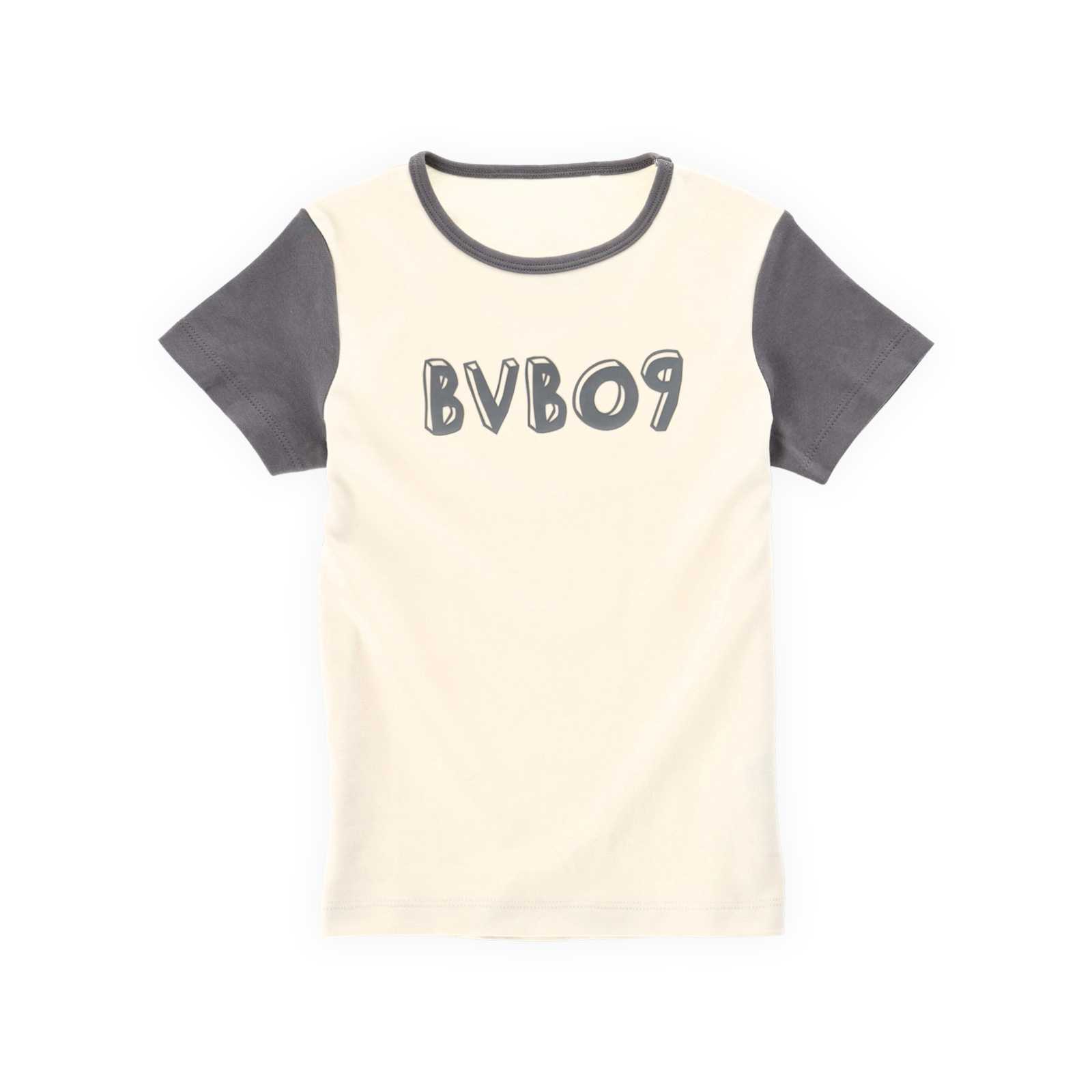 Die Vorderansicht des beigen T-Shirts mit grauen Ärmeln mit grauem BVB09-Schriftzug auf der Brust