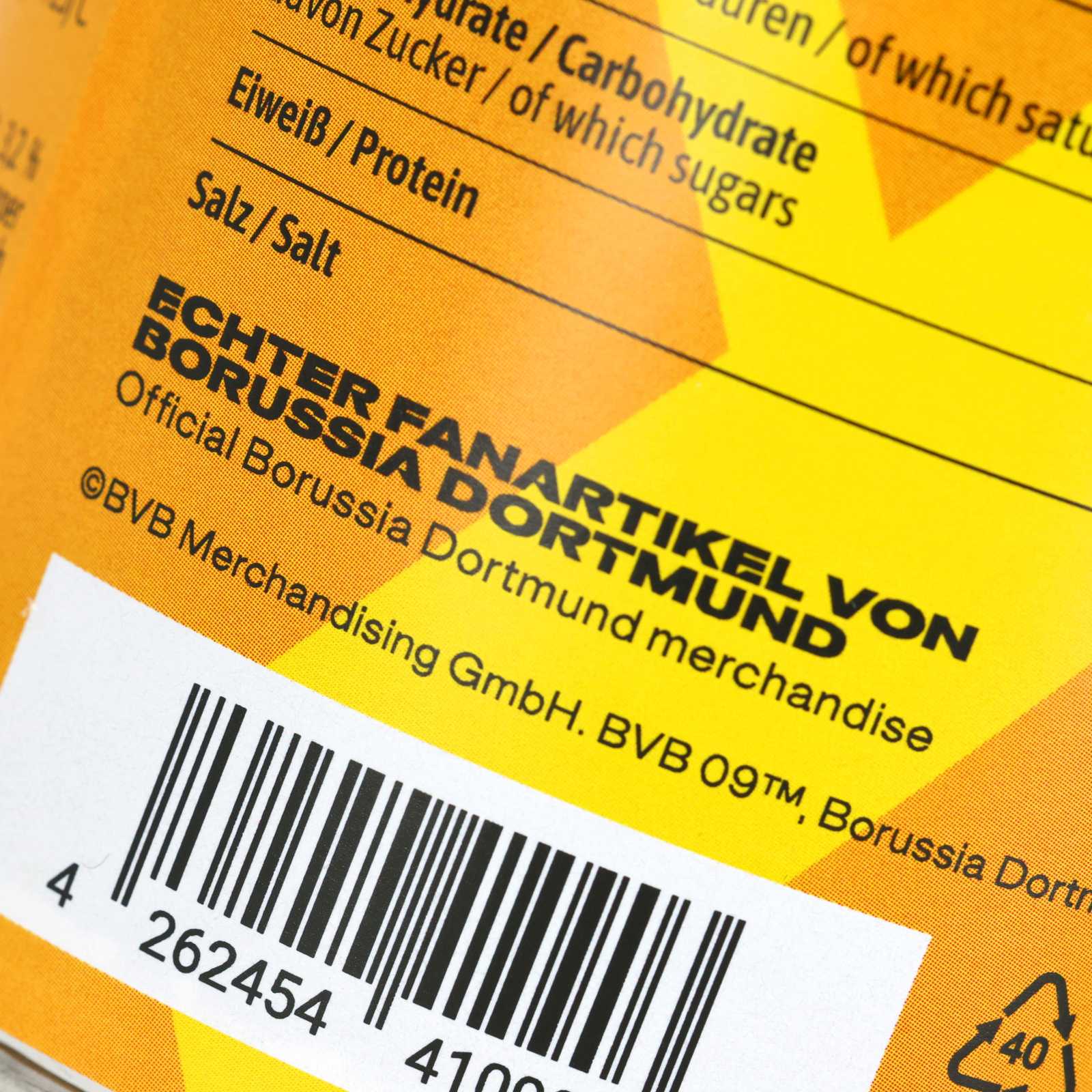 Detailansicht der Nährwertangaben, der Inhaltsstoffen und des Barcodes auf der Rückseite der Dose